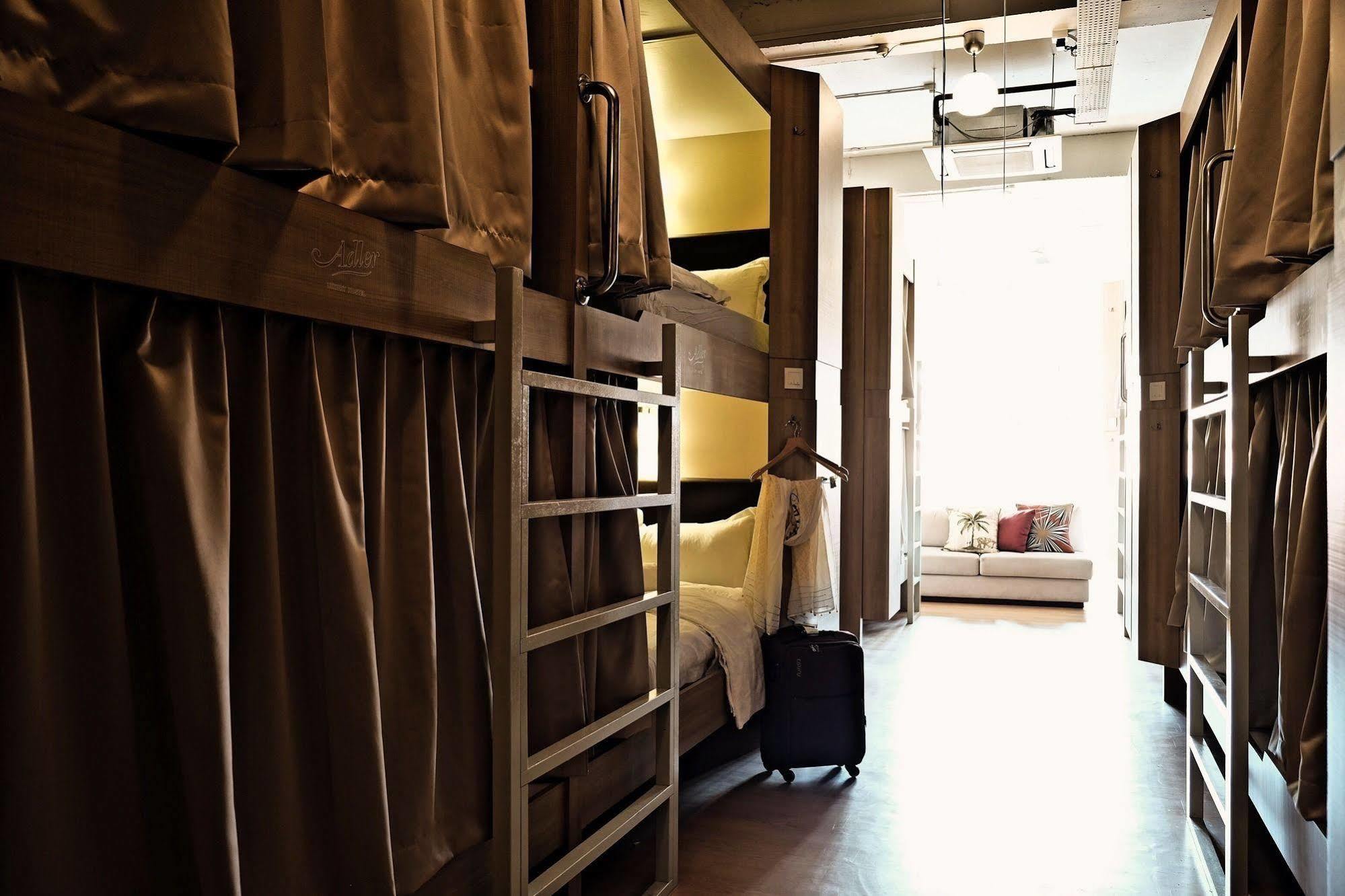 Adler (adults Only) Singapura