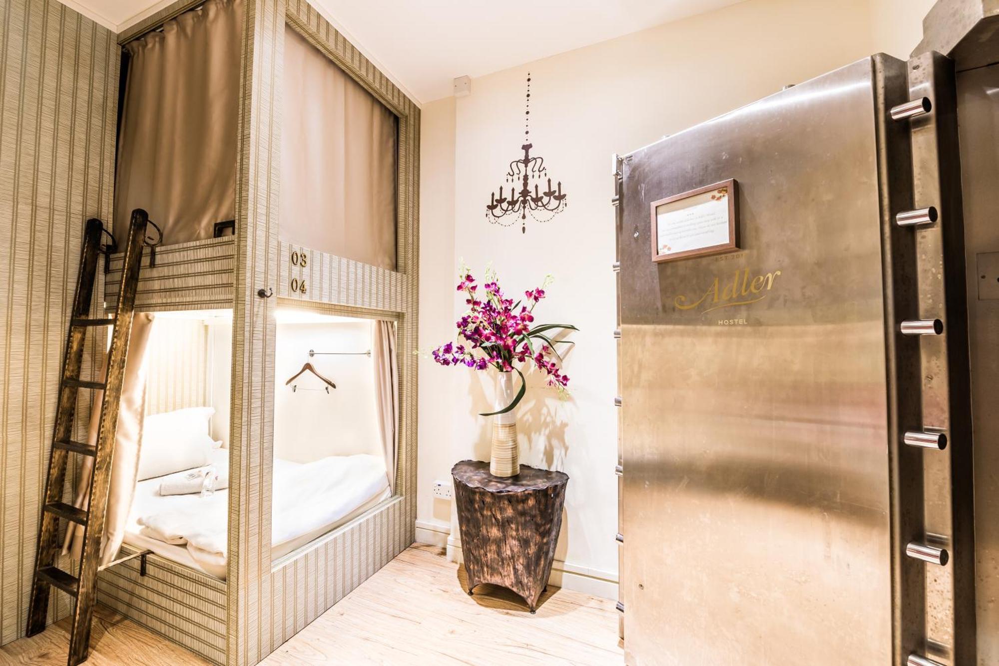 Adler (adults Only) Singapura